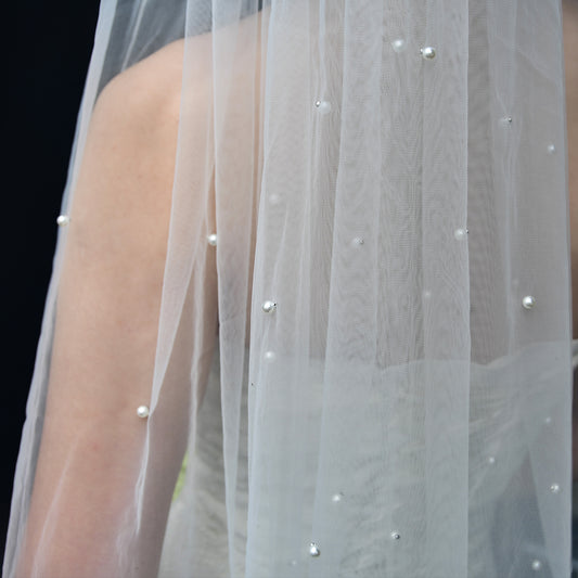 V06-IY0.9 ivory pearl mesh hair comb