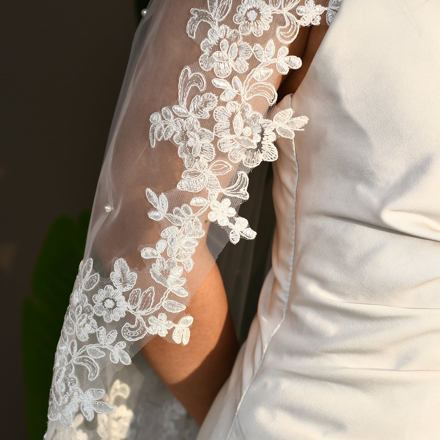 BRIDELLA BV82 Elegant Lace Beaded Veil Single Layer With Comb Bridal Wedding Hair Accessories