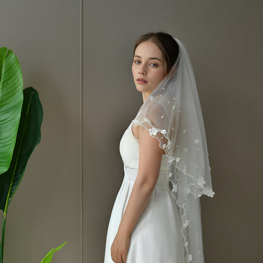 V217-I ivory pearl mesh veil