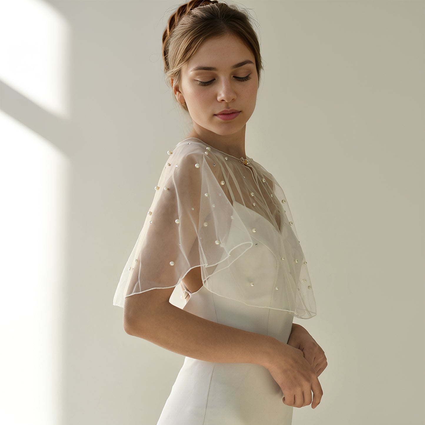 BRIDELLA BMG02 Short Pearl Rhinestone Bride Shawl Wedding Accessories Woman Cape Short Coat Pin Fix Party Strapless Dress