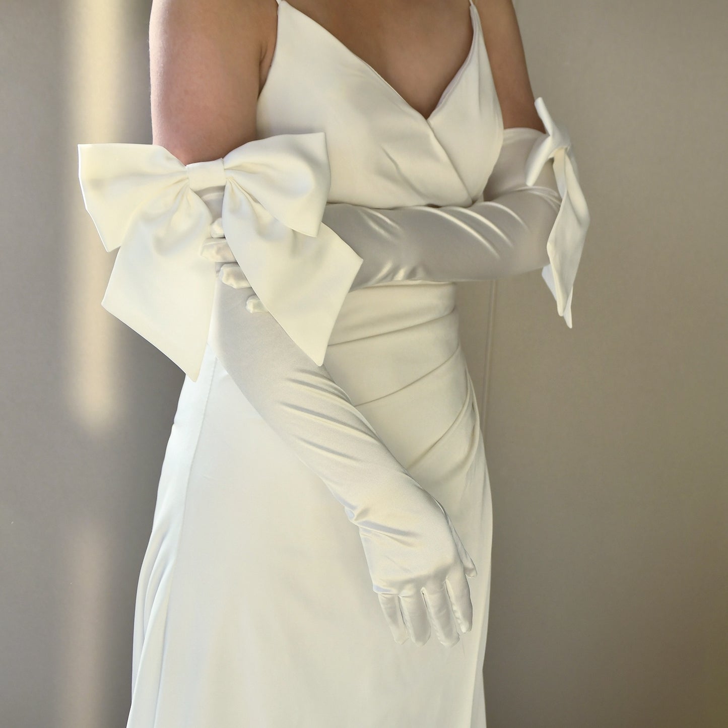 BRIDELLA BVM42 White Satin Five Finger Gloves With Bow Decoration Suitable For Bridal Wedding Ceremony Gloves