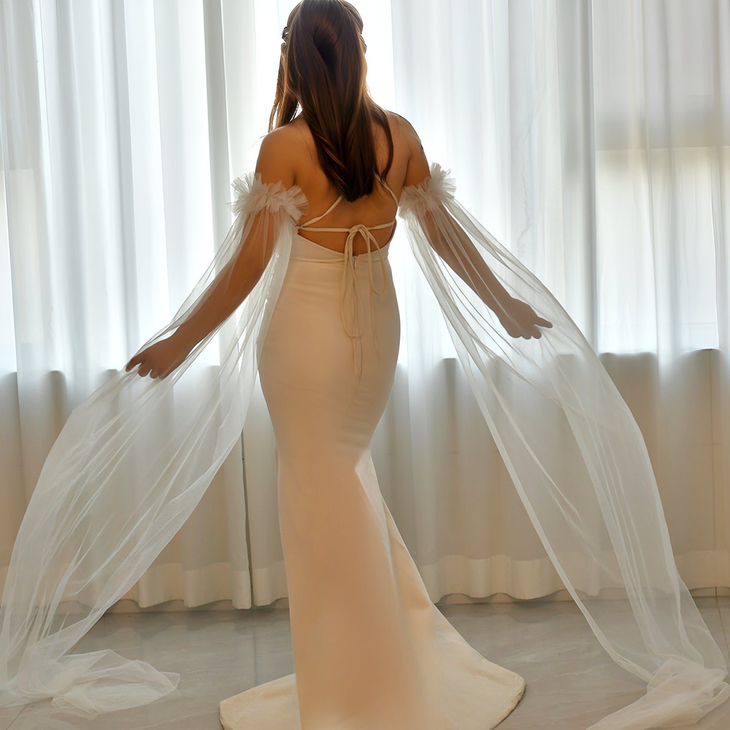 BRIDELLA BMM03 Simple Long Bridal Sleeve Wedding Dress With Detachable False Sleeves For Stage Performances