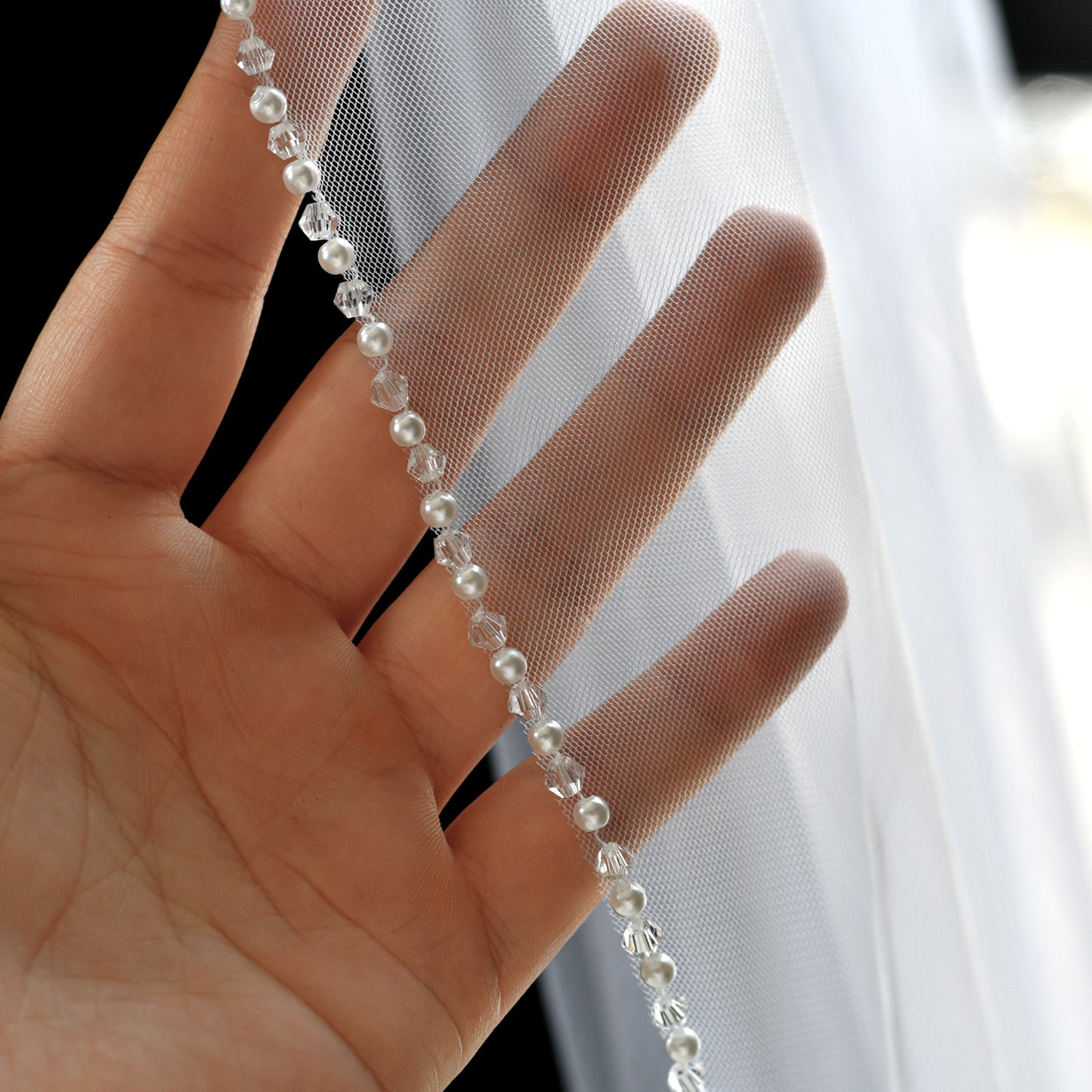 BRIDELLA BV34 Fashionable Fingertip Length Crystal Pearl Beaded Edge Single Layer Bridal Wedding Veil Suitable For Individual Dress