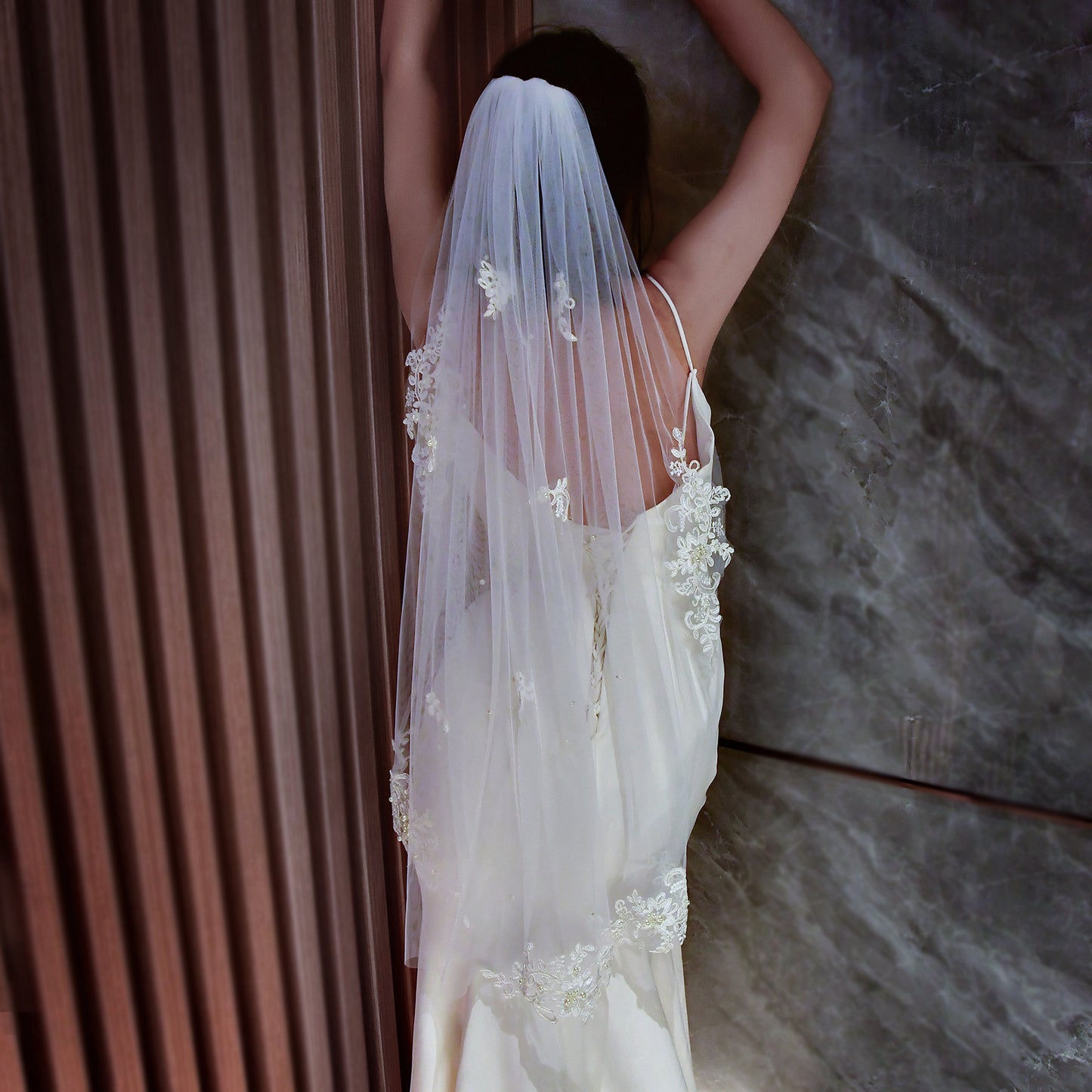 BRIDELLA BM33 Single Layer Short Embroidery Decorated With Hair Comb Bridal Veil