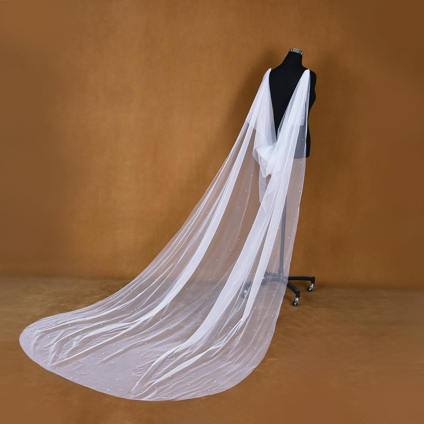 BRIDELLA BMG38 Cathedral Wedding Beaded Shawl Brdal Tulle Cape Elegant Long Cloak Bride Dress Woman Wedding Accessory
