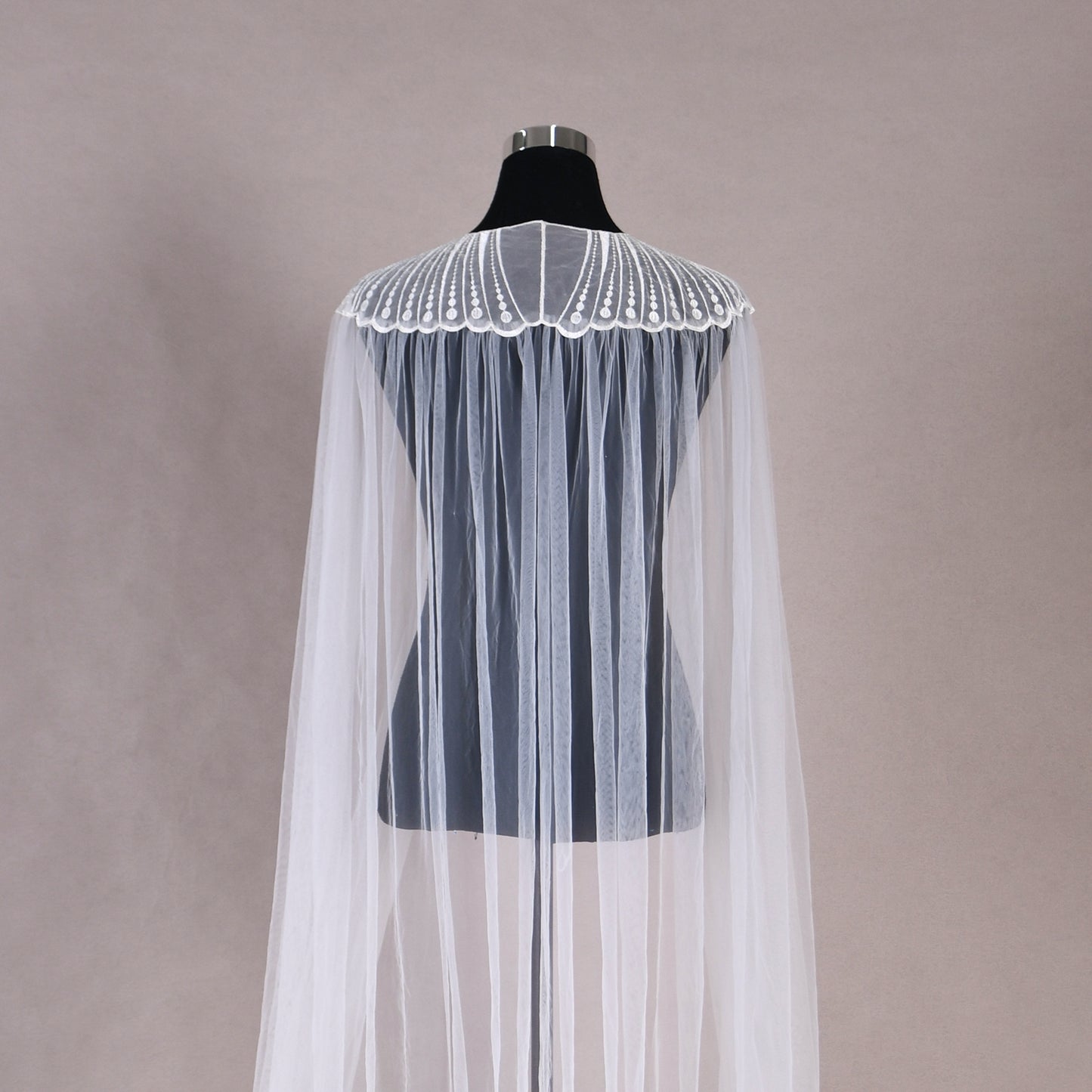 VG24-I white mesh shoulder sleeve