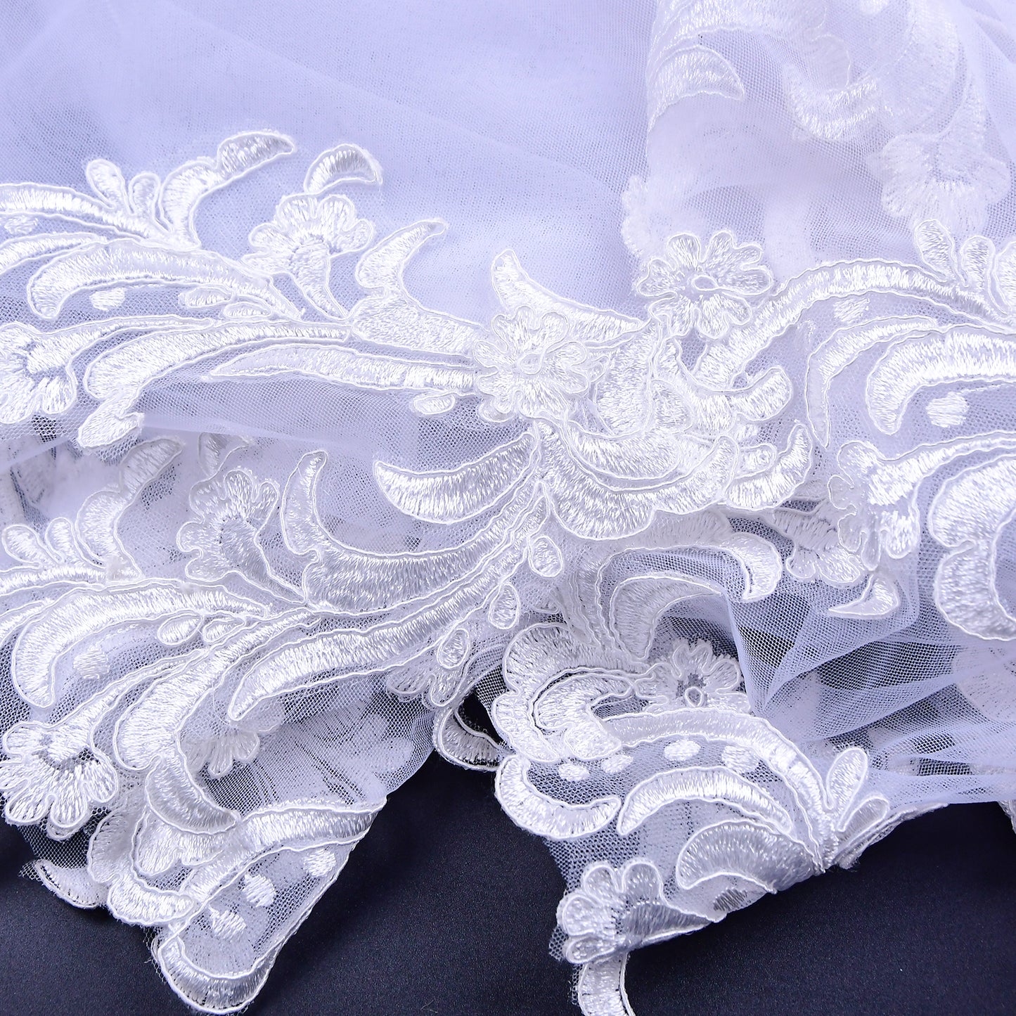 V75-W white lace mesh hair comb