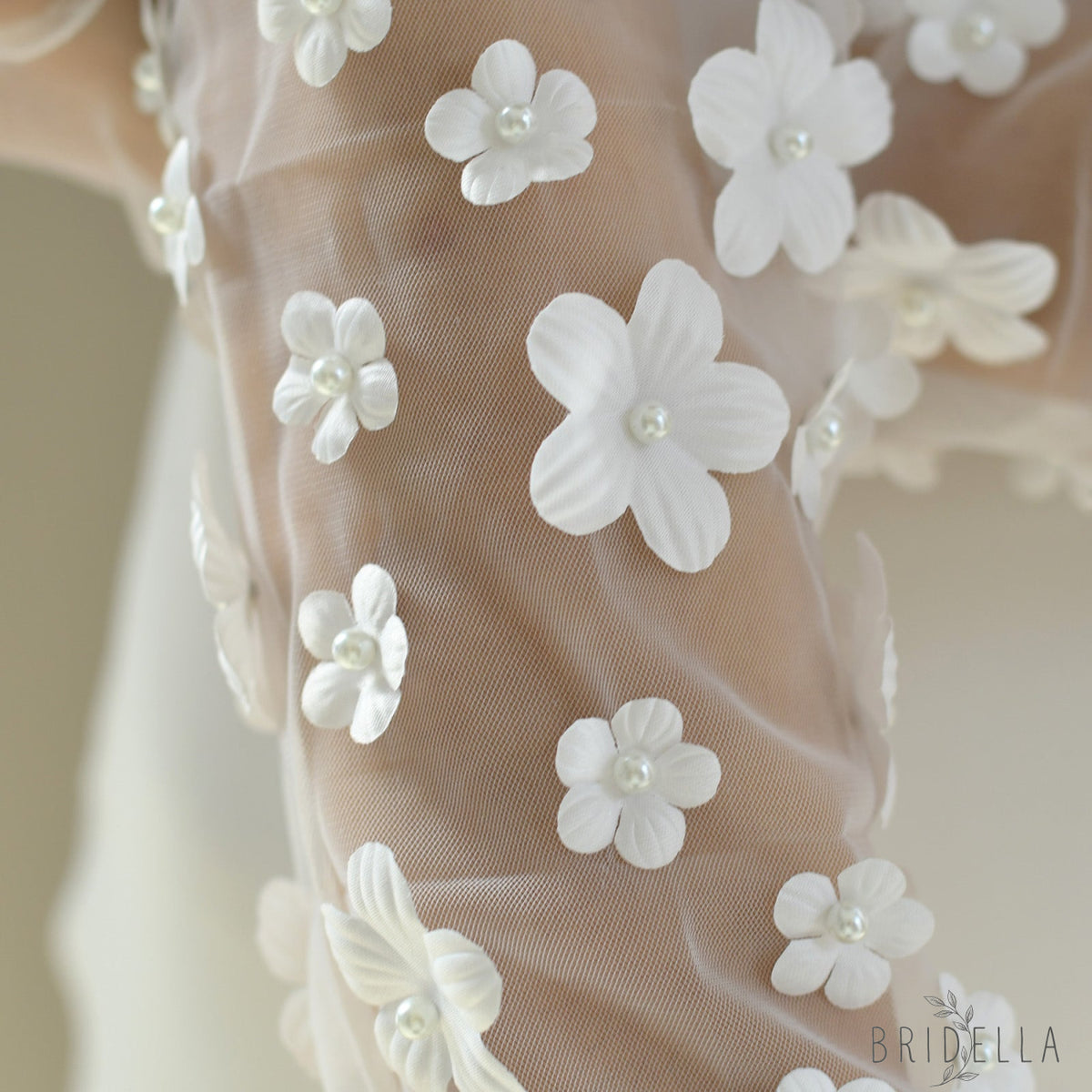 MM15-I ivory pearl mesh gloves