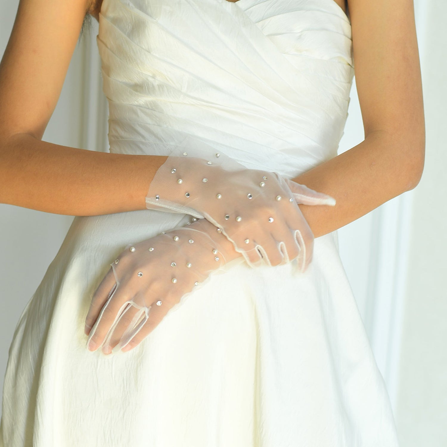 BRIDE GLOVE