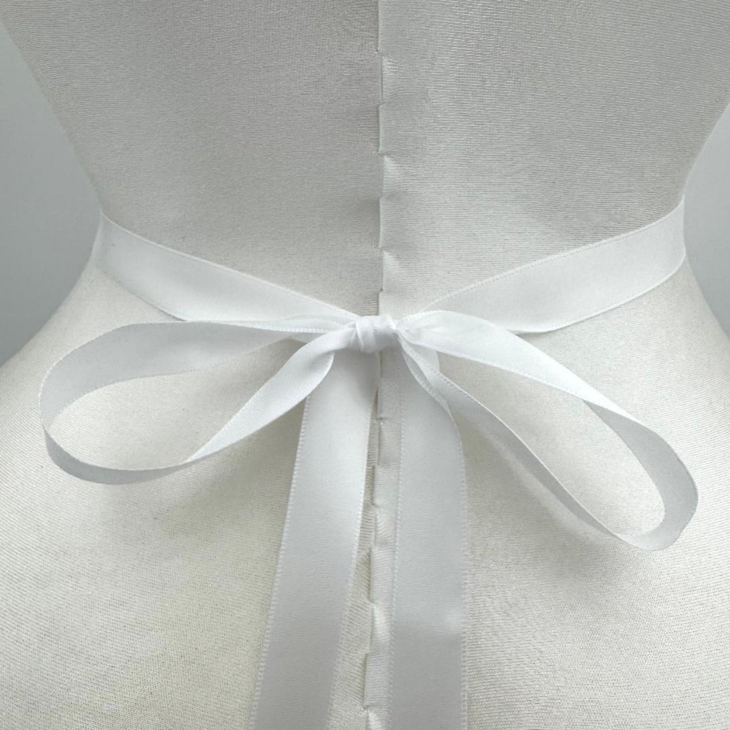 BS18 white rhinestone pearl belt