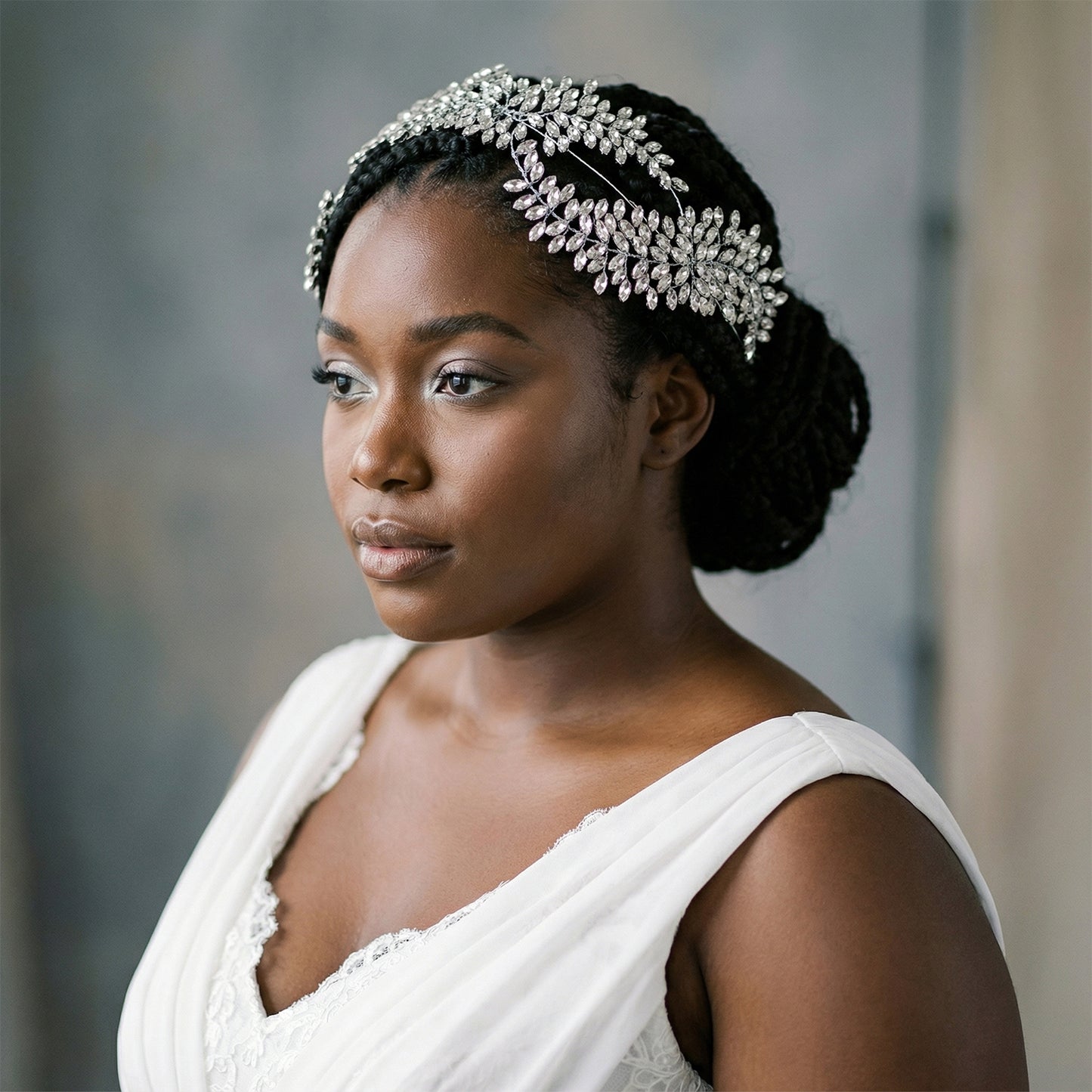 Bridella BHP444-S Silver Rhinestone & Pearl Crown