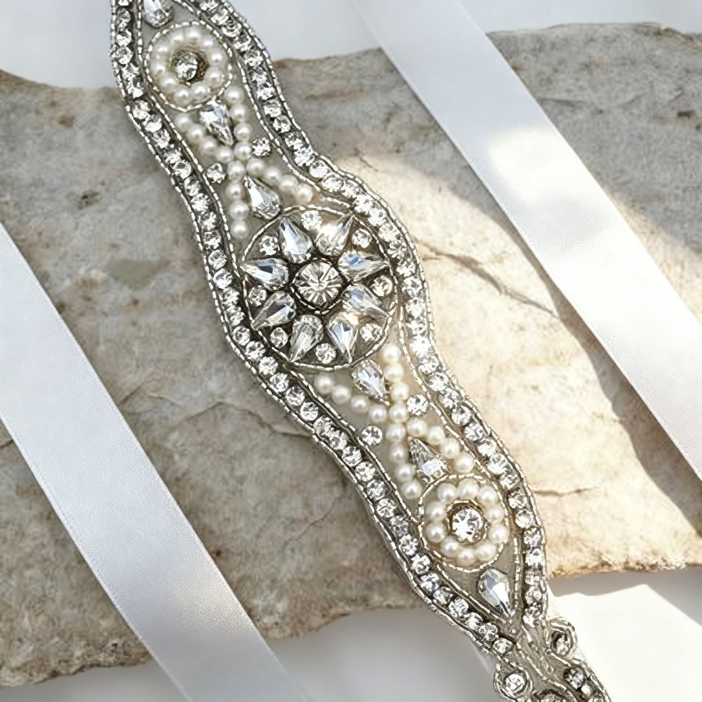 BS18 white rhinestone pearl belt