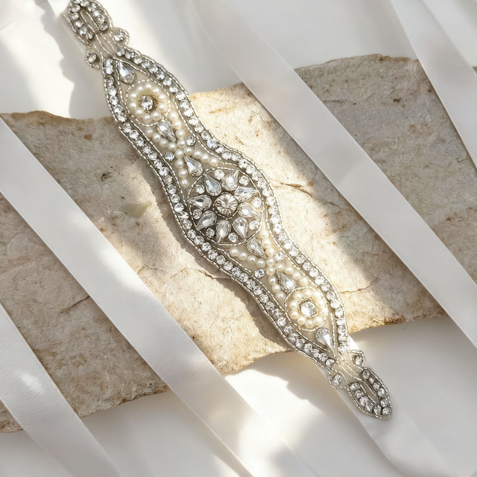 BS18 white rhinestone pearl belt