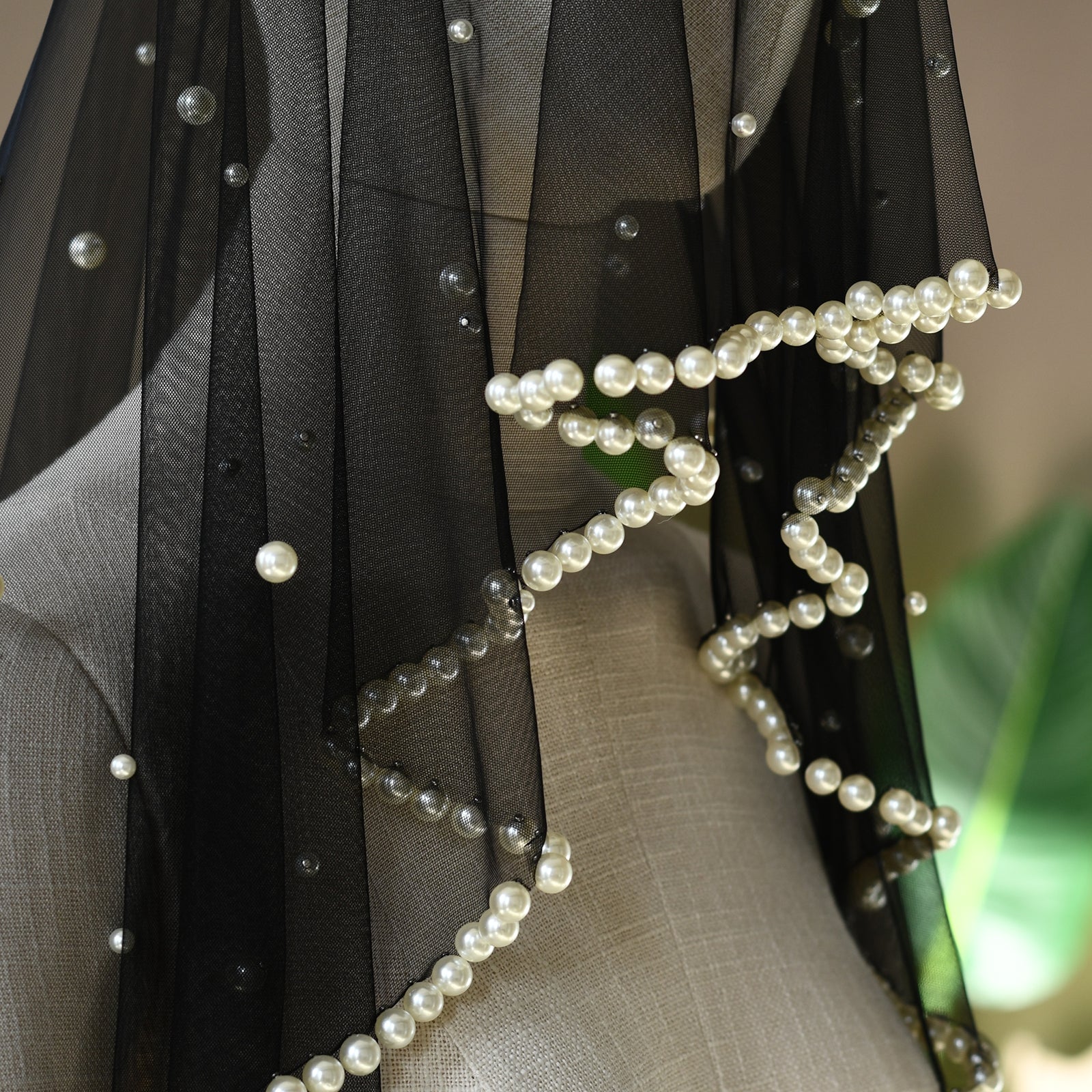 V266-BN1 black pearl mesh veil