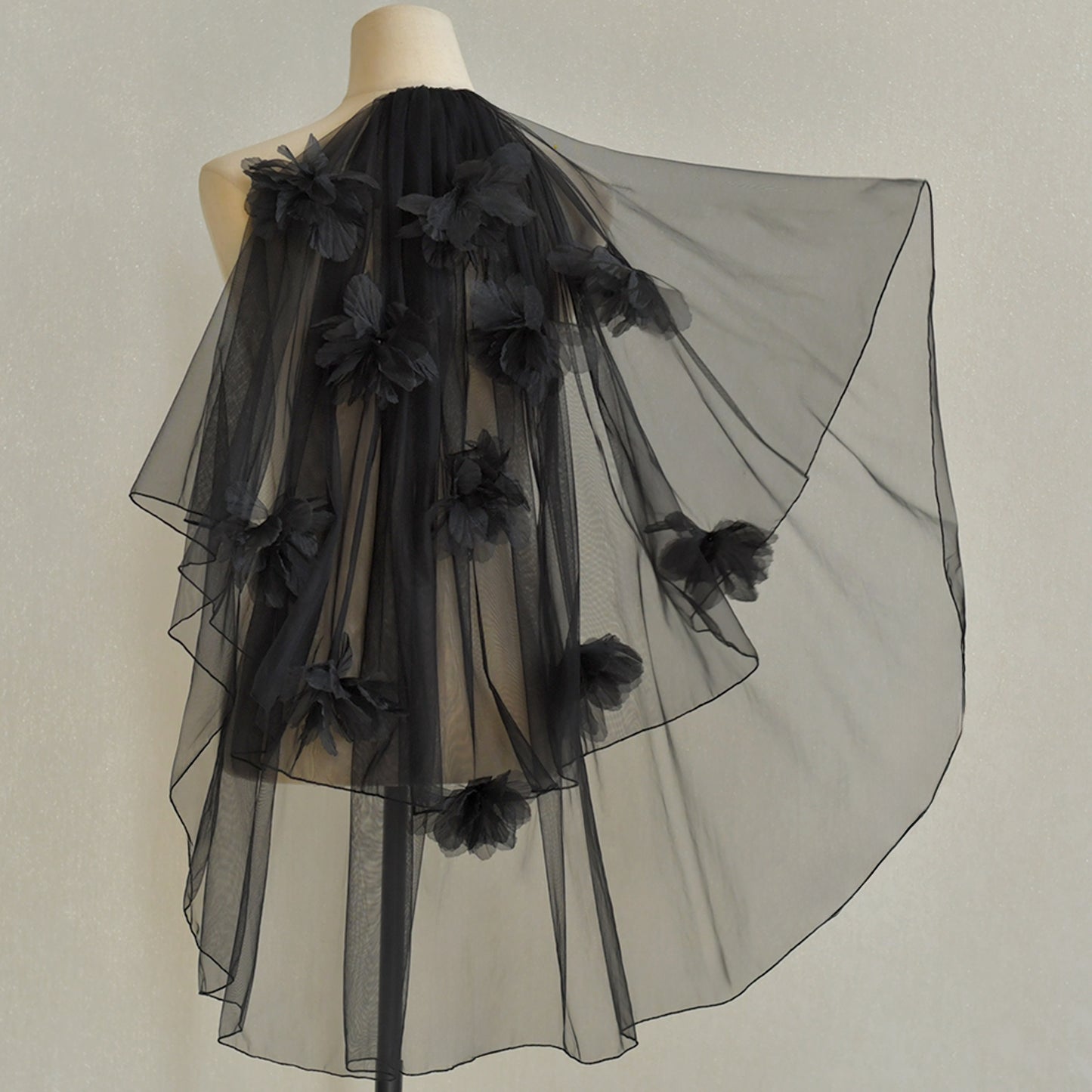 M178 black mesh veil