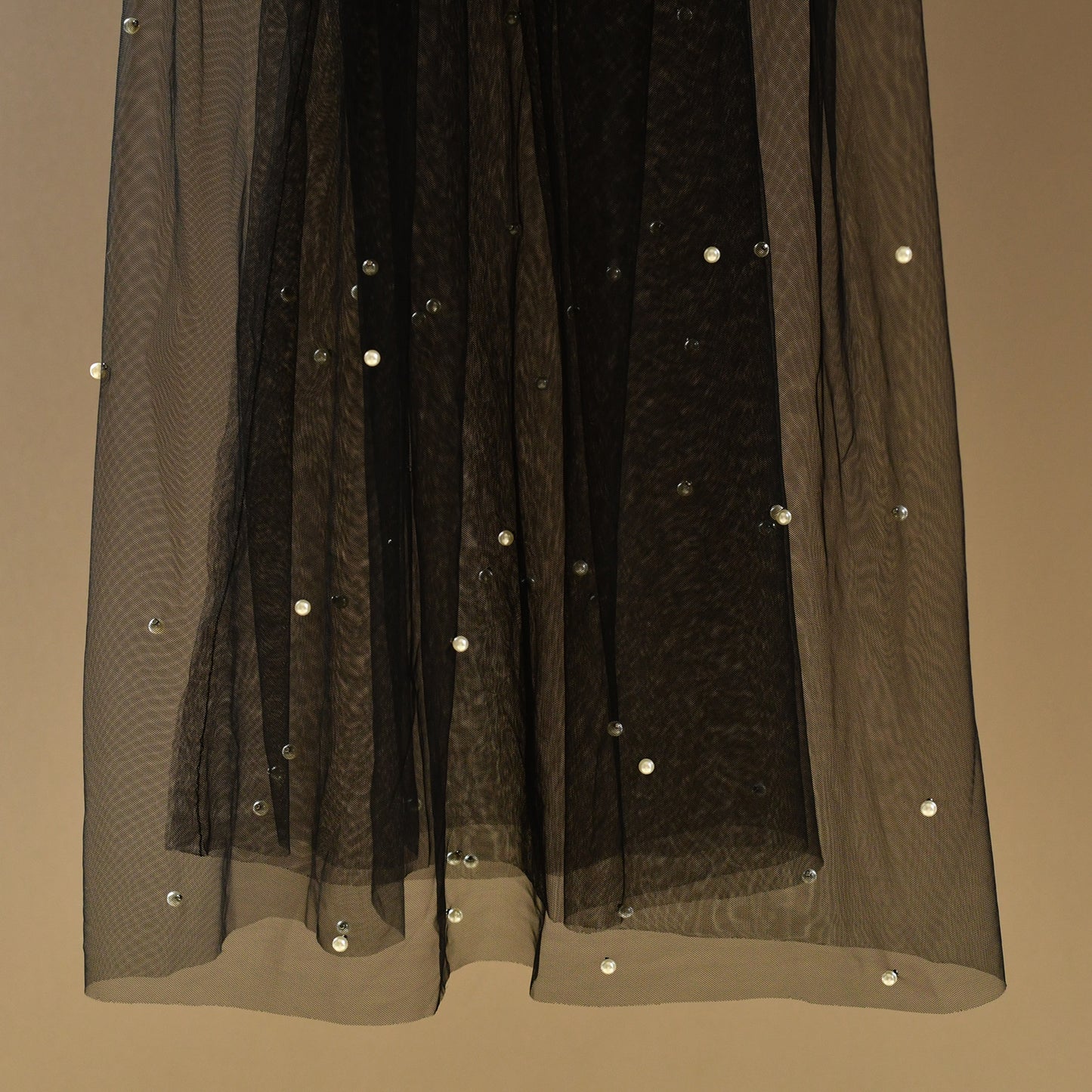 V210-B black pearl mesh accessory