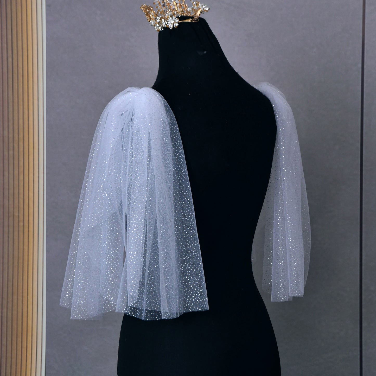 VG40-B black mesh shawl