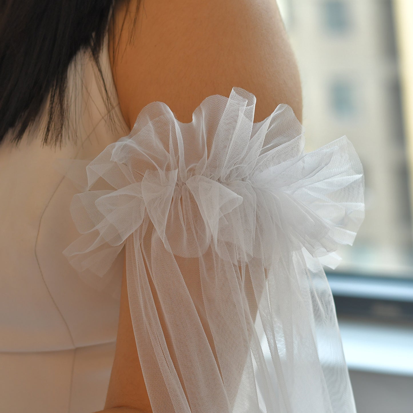 BRIDELLA BMM03 Simple Long Bridal Sleeve Wedding Dress With Detachable False Sleeves For Stage Performances