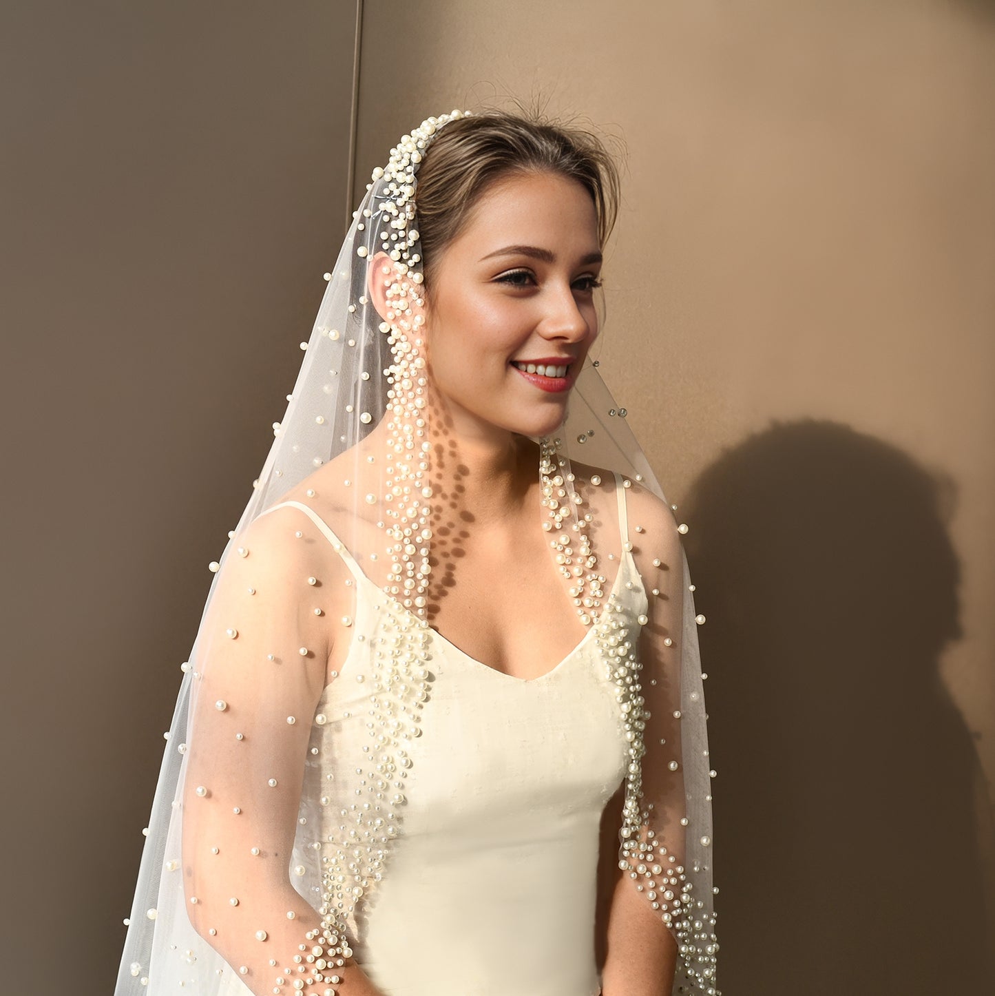 V263-IY3 ivory pearl mesh veil