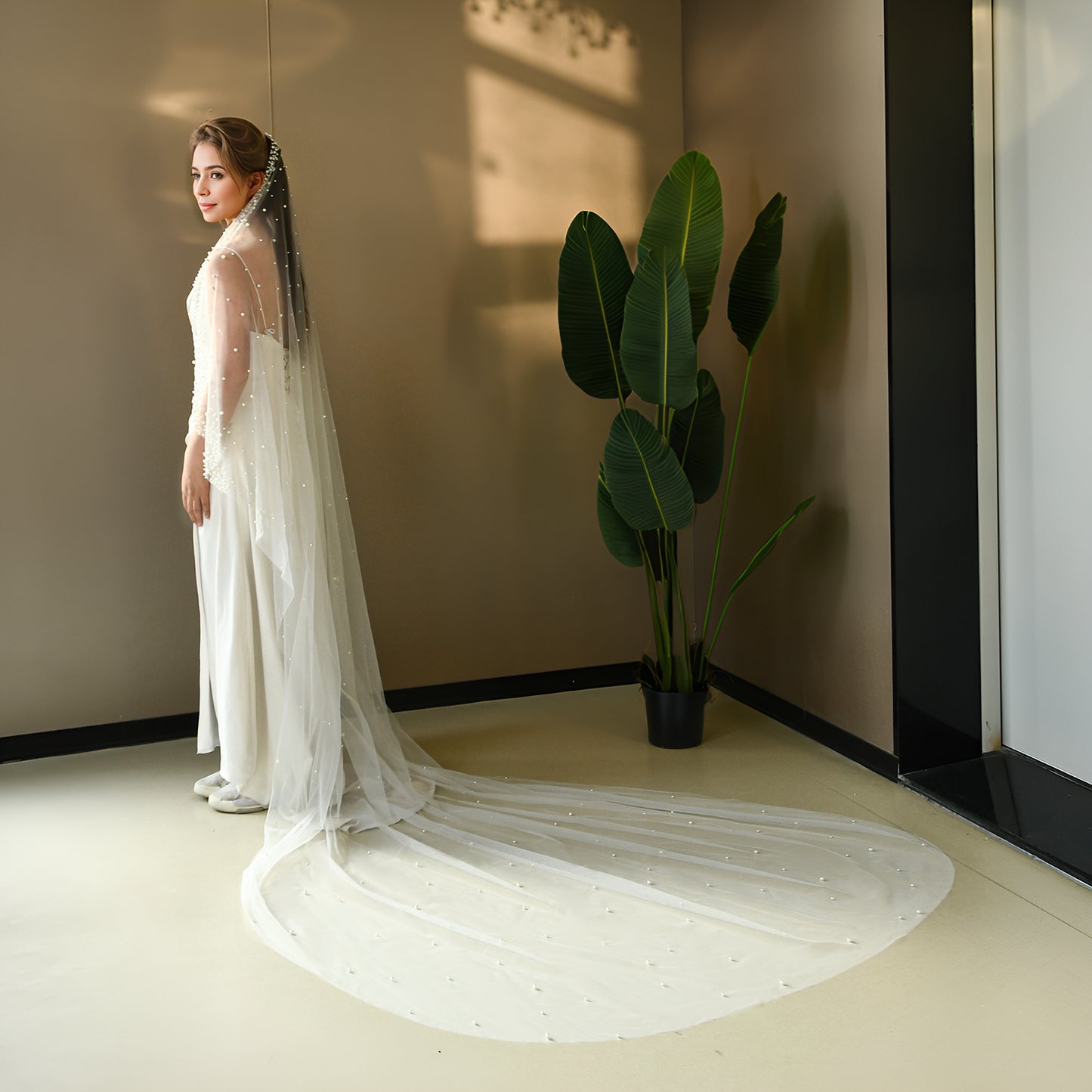 V263-IY3 ivory pearl mesh veil