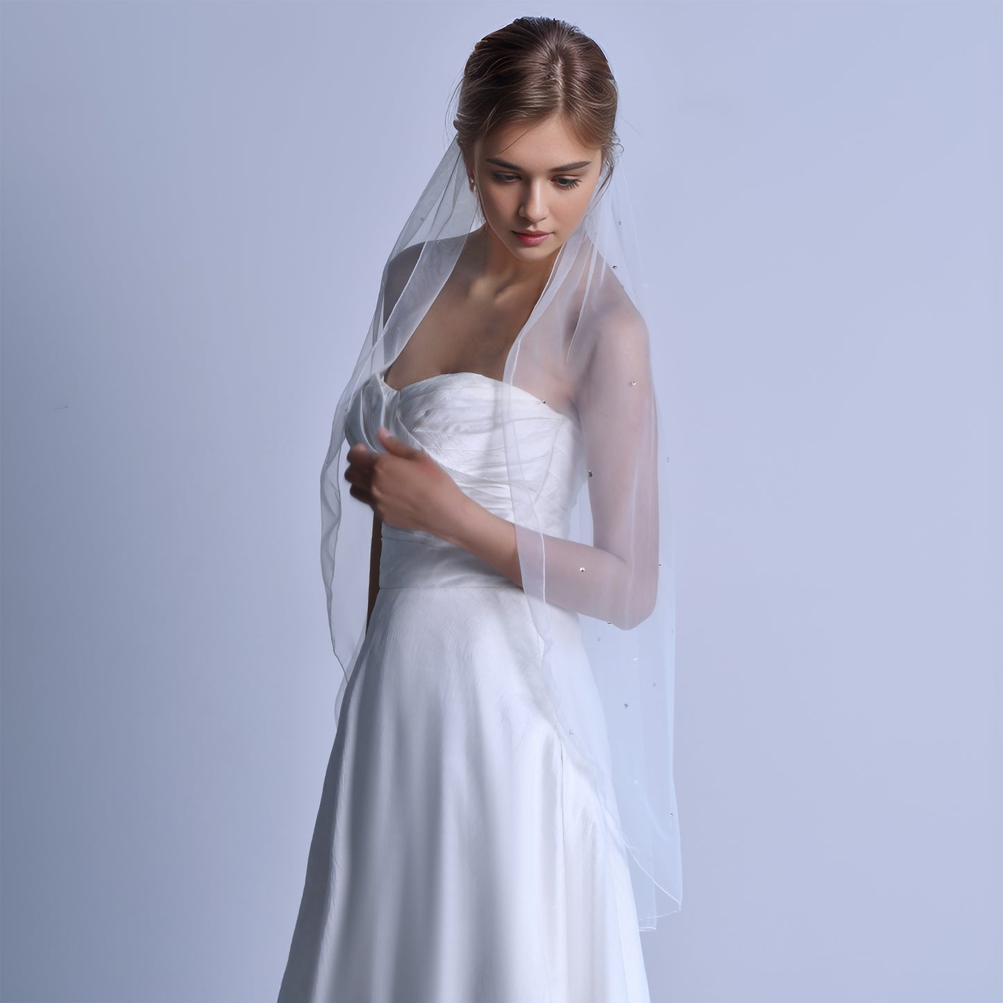 BRIDELLA BM128 Elegant Single-Layer Rhinestone Bridal Veil Simple White Edge Wedding Veil with Comb Romantic Rhinestone Veil Nylon Wedding Accessories Suitable for Bridal Weddings