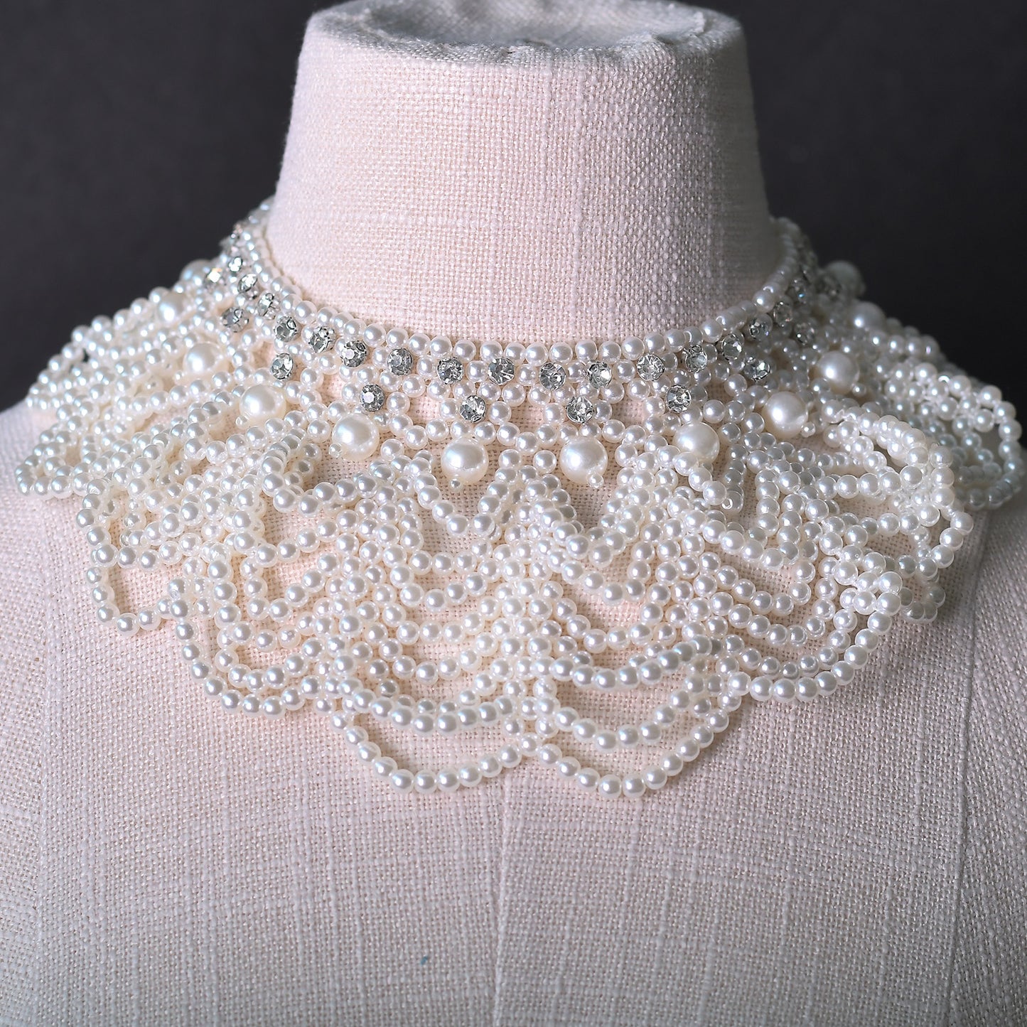 VG05-W white pearl shawl