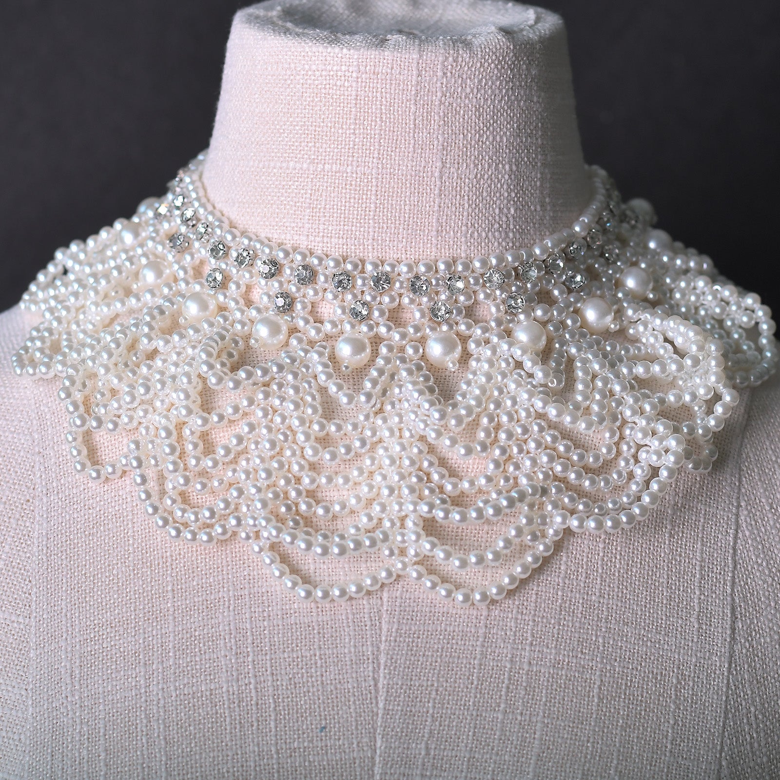 VG05-W white pearl shawl