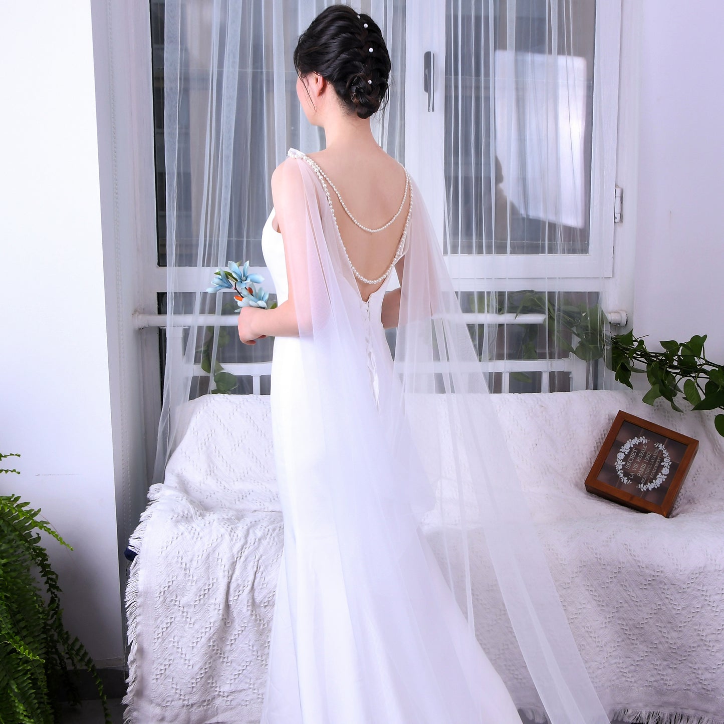 VG33-I ivory pearl mesh shawl