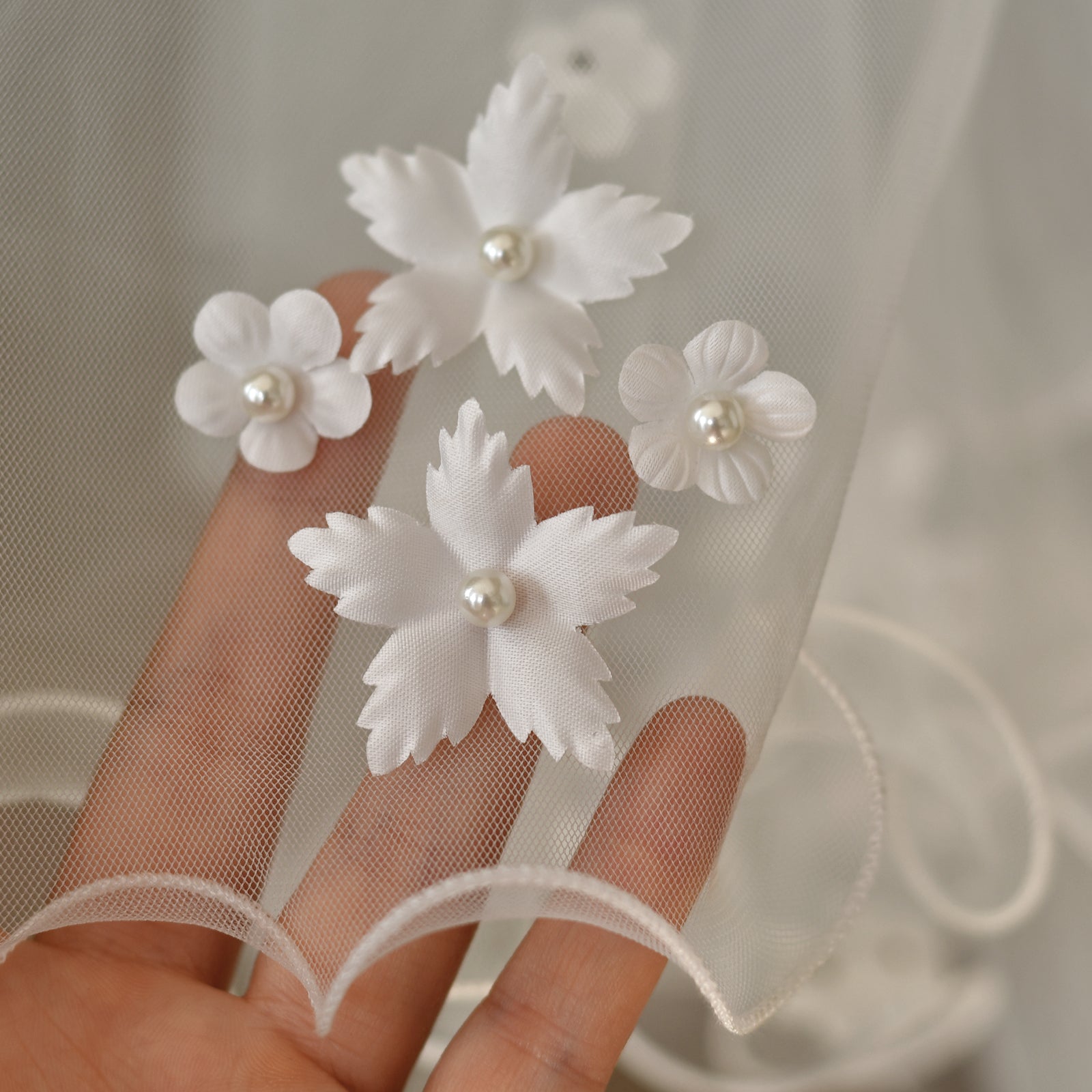 V283-IY1 red pearl mesh veil