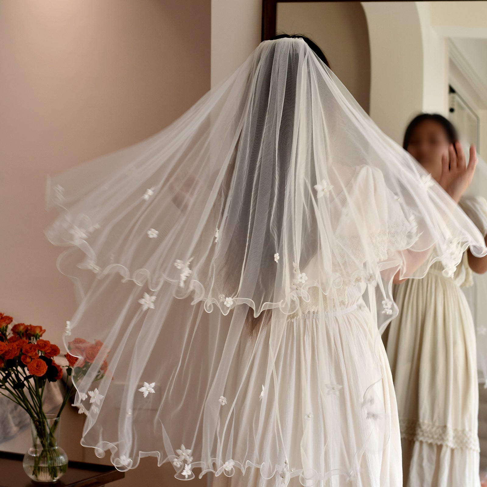 V283-IY1 red pearl mesh veil