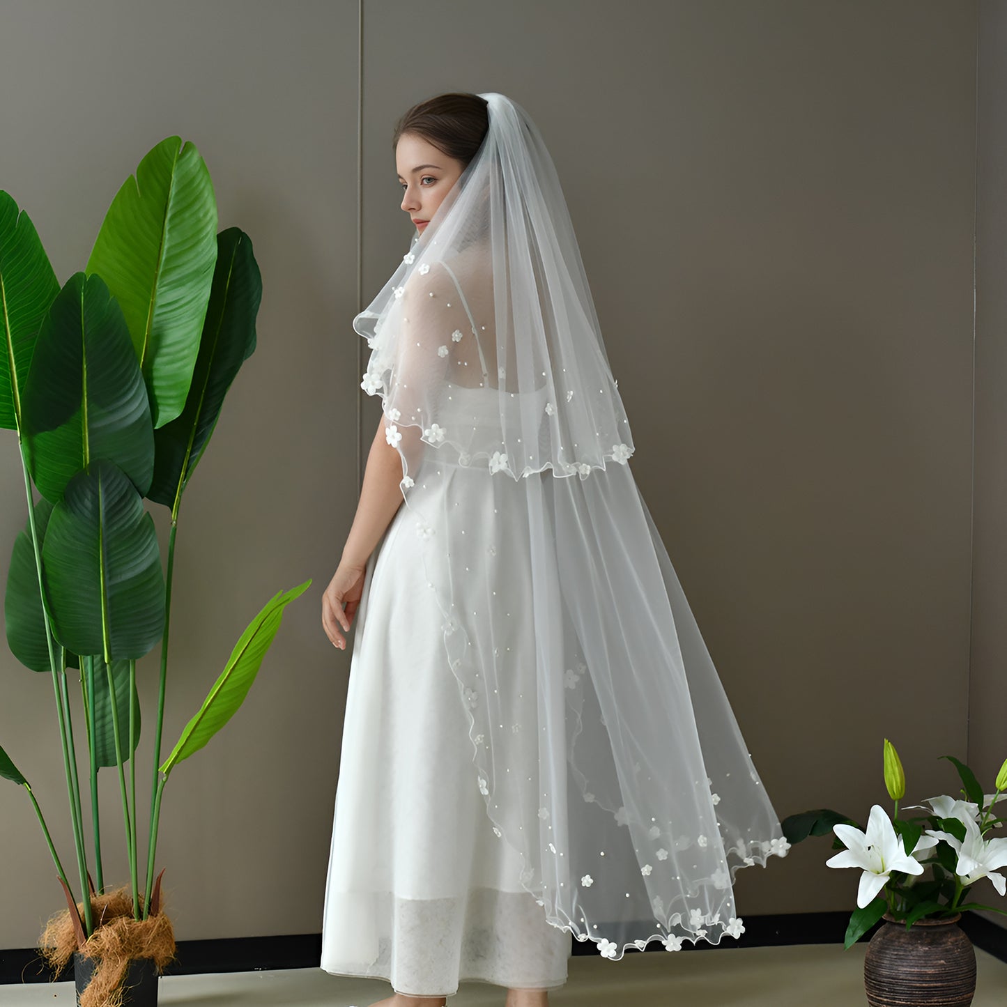 V217-I ivory pearl mesh veil