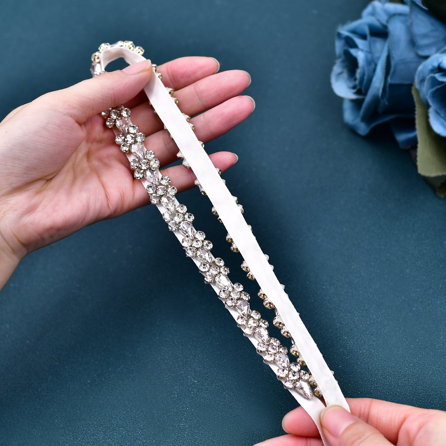 BRIDELLA BS129 Simple Silver Rhinestone Strap Belt Is A Must-Have For Summer Sweethearts