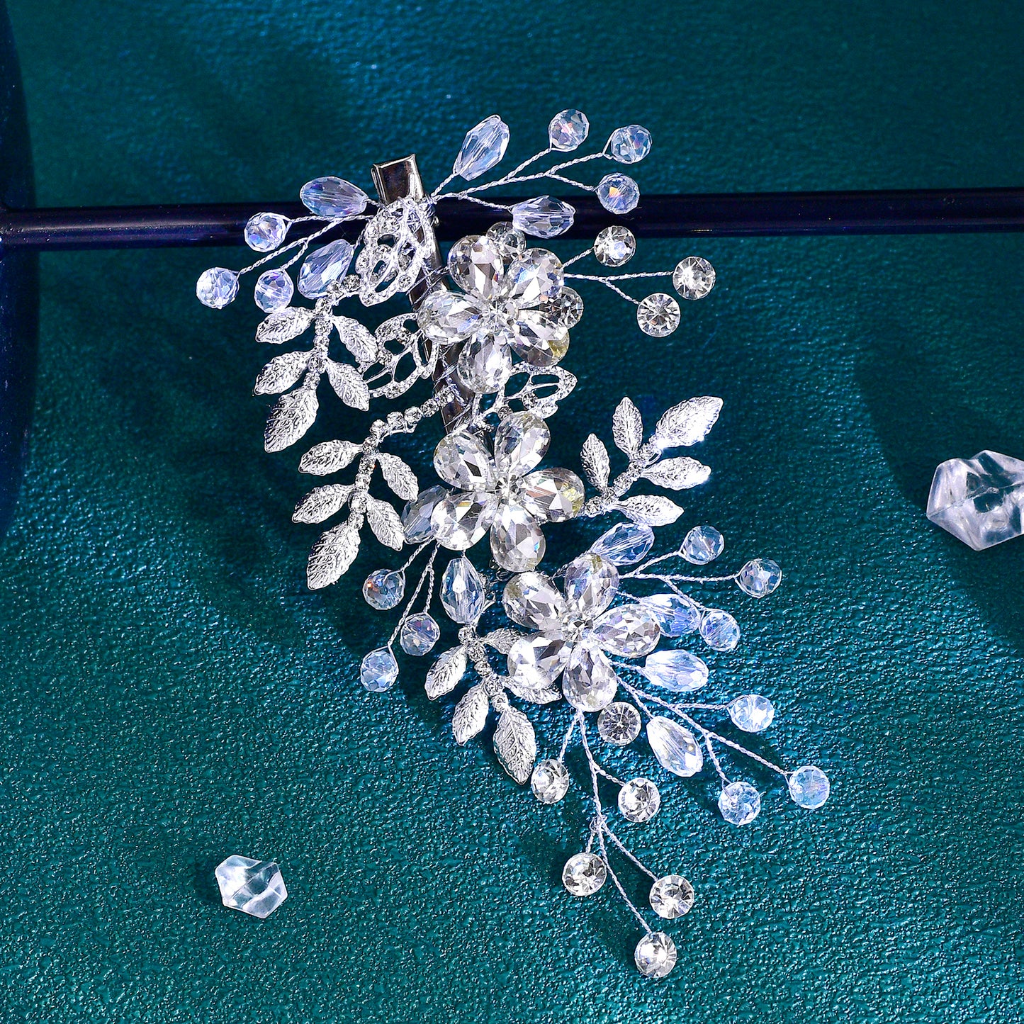 BRIDELLA BHP758 Handmade Rhinestone Flower Bride Duckbill Clip Silver Color Alloy Leaf Wedding Hair Clips Crystal Bride Headdress