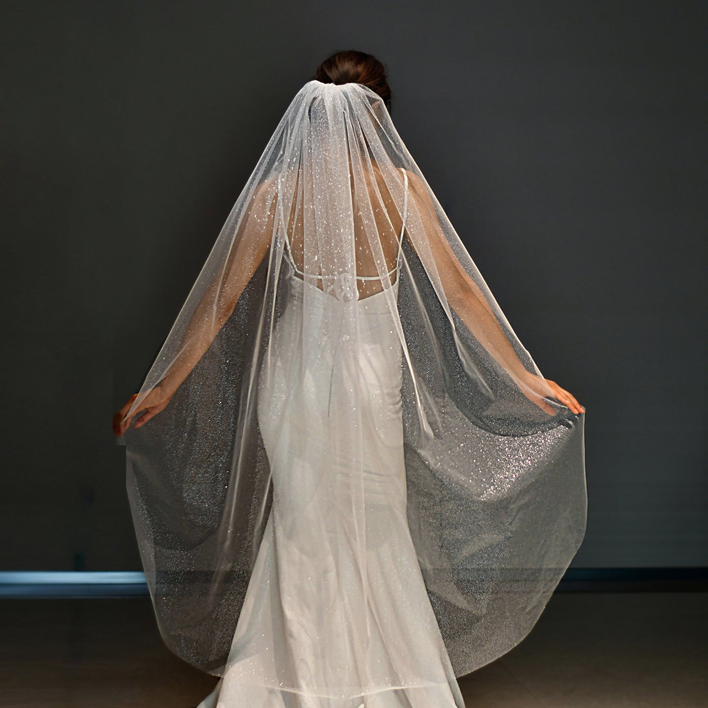 BRIDELLA BM94 Elegant Shining Bridal Veil Romantic Starlight Wedding Veil With Comb Wedding Accessories Suitable For Female Bride Wedding Halloween Party