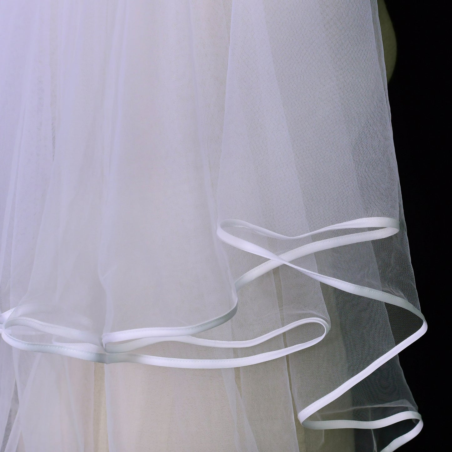 BRIDELLA BV97 1 Piece Double Satin Hem Bridal Veil Suitable For Wedding Ceremony Face Covering Wedding Photography Accessories With Hair Comb