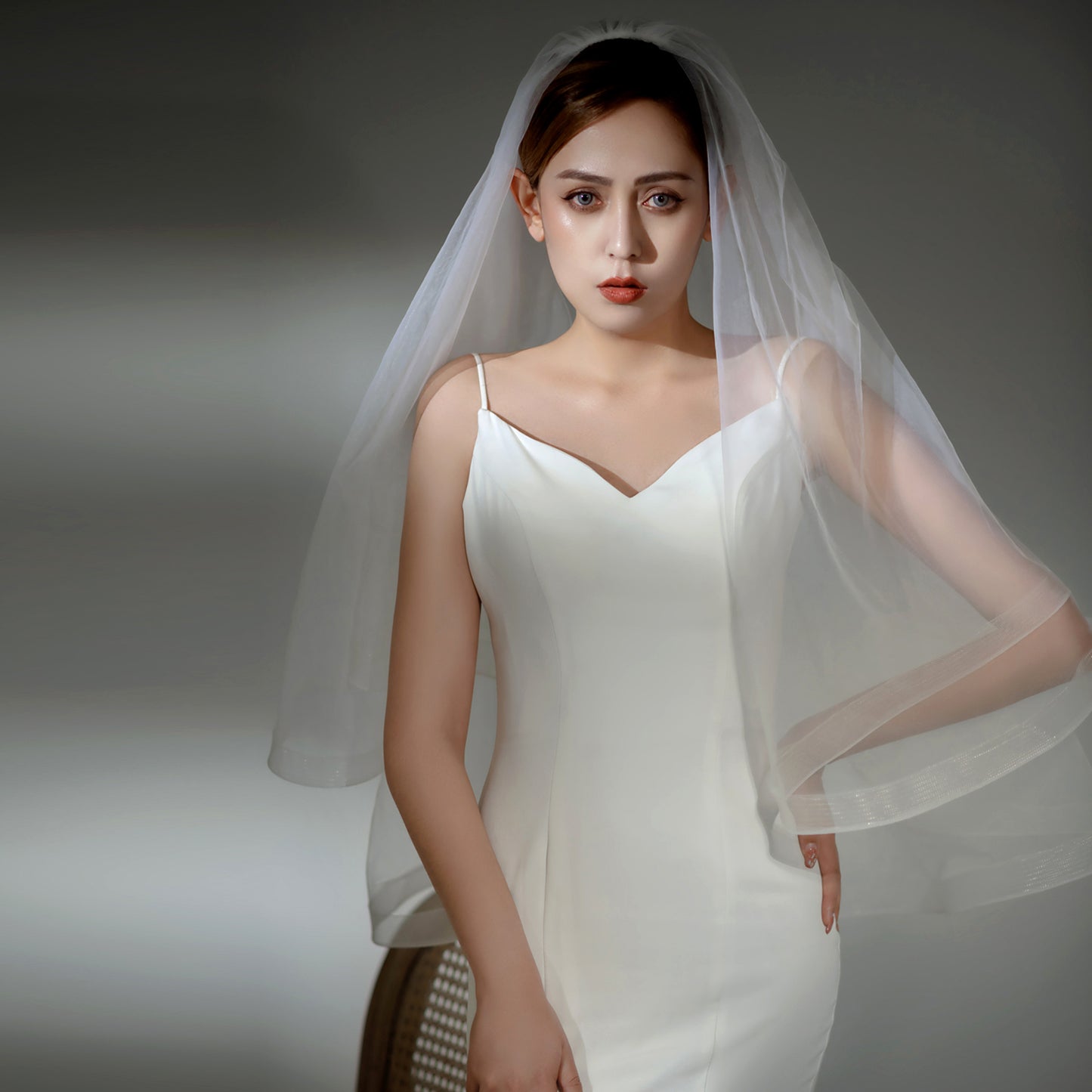BRIDELLA BV69  Double Layer Short Fingertip Length Veil Bridal Veil Suitable For Wedding Party Registration With Hair Comb