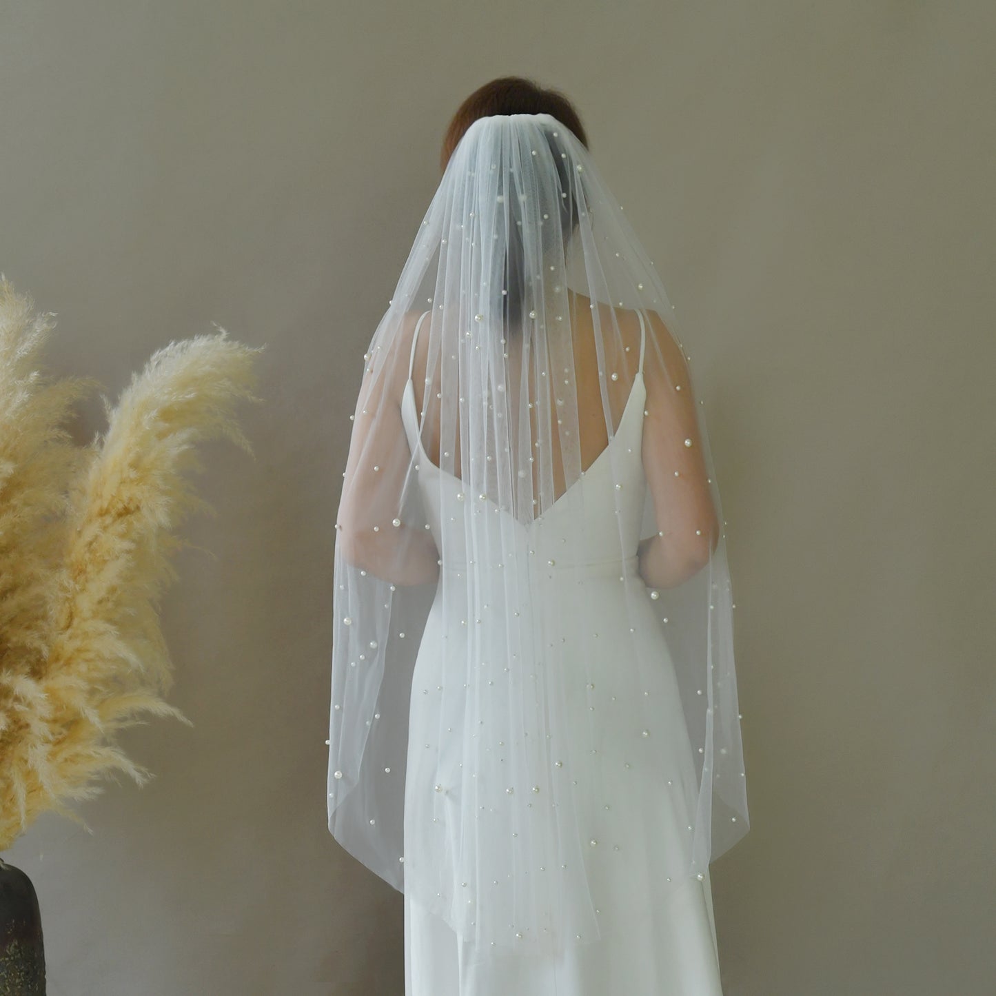BRIDELLA BV176 1 Piece Single Layer Fingertip Length Artificial Pearl Bridal Veil Suitable For Wedding Registration Wedding Accessories Include Hair Comb