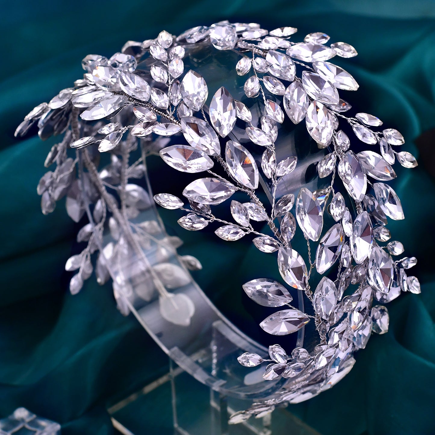 BRIDELLA BHP304 Bridal Tiaras for Wedding Rhinestone Hair Piece Crystal Headpiece Wedding Headpieces for Bride Hair Jewelry HP304