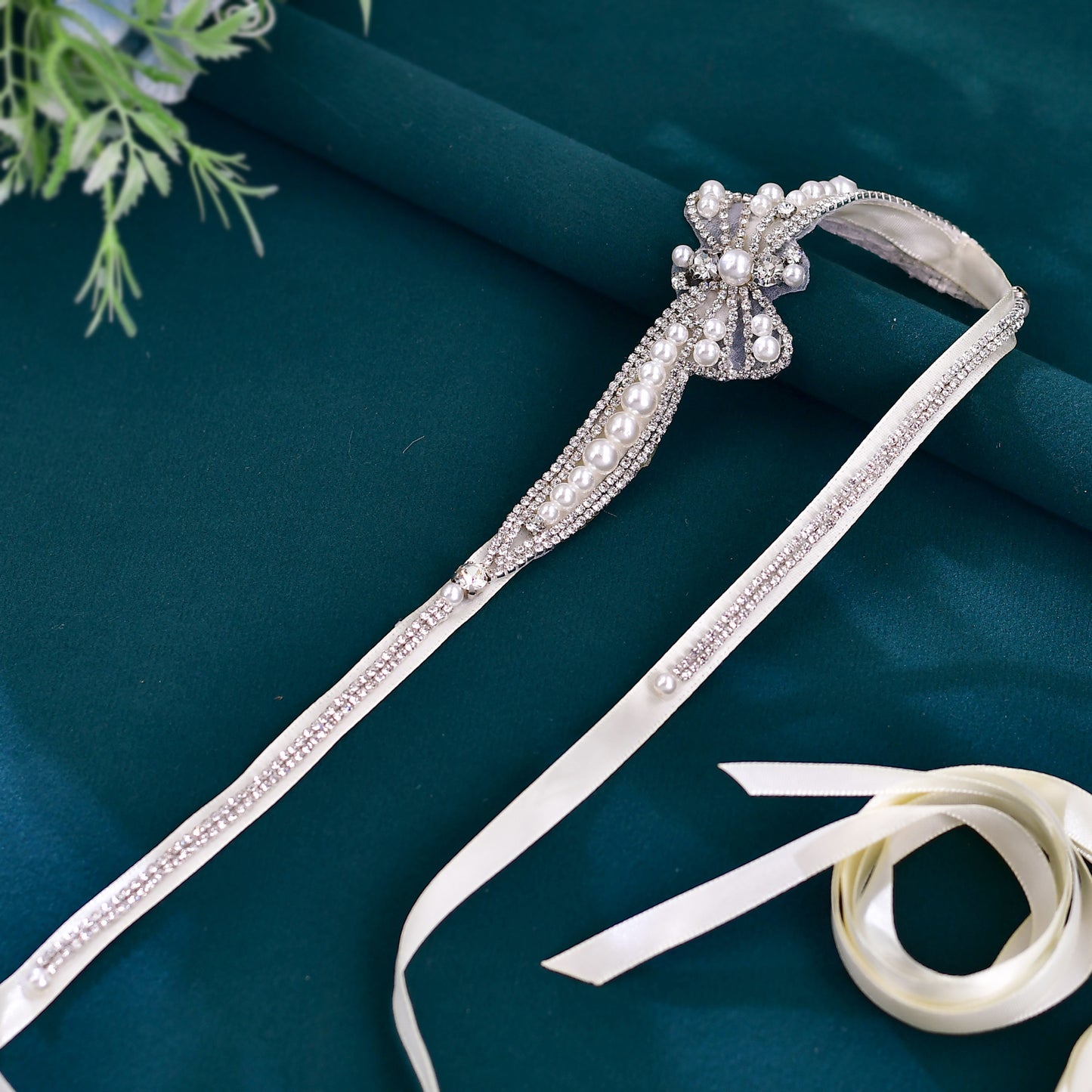 BRIDELLA BS97 Exquisite Bow Slimming Rhinestone Belt Compact And Fresh Silver Dress Belt