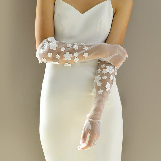 MM15-I ivory pearl mesh gloves
