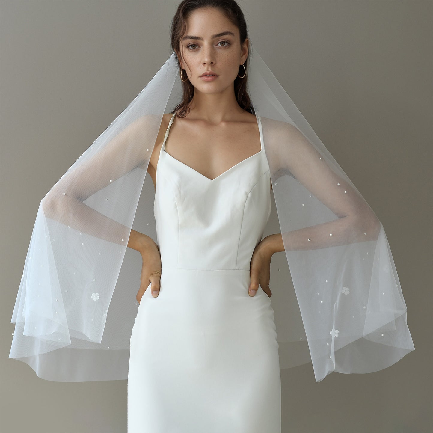 BRIDELLA BM69 Short 3d Flower Decoration Bridal Veil With Hair Comb Can Cover The Face Outdoor Lawn Wedding Accessory