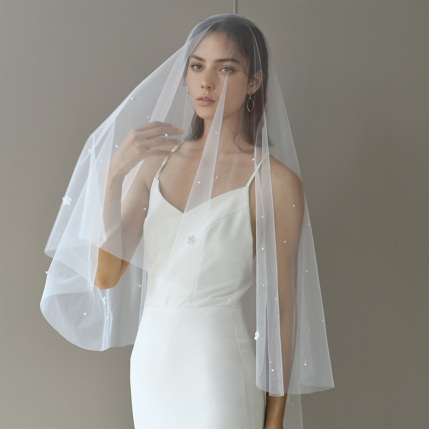 BRIDELLA BM69 Short 3d Flower Decoration Bridal Veil With Hair Comb Can Cover The Face Outdoor Lawn Wedding Accessory