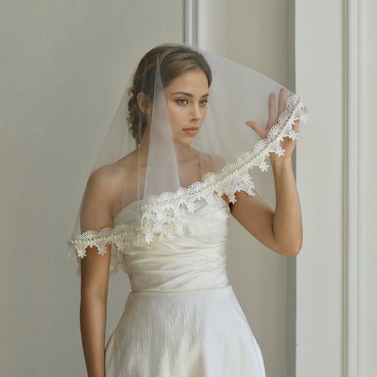 BRIDELLA BM98 White Round Bridal Headpiece Embroidered Pearl With Gentle Comb Without Comb Wedding Dresses Partiesvestidos De Novia