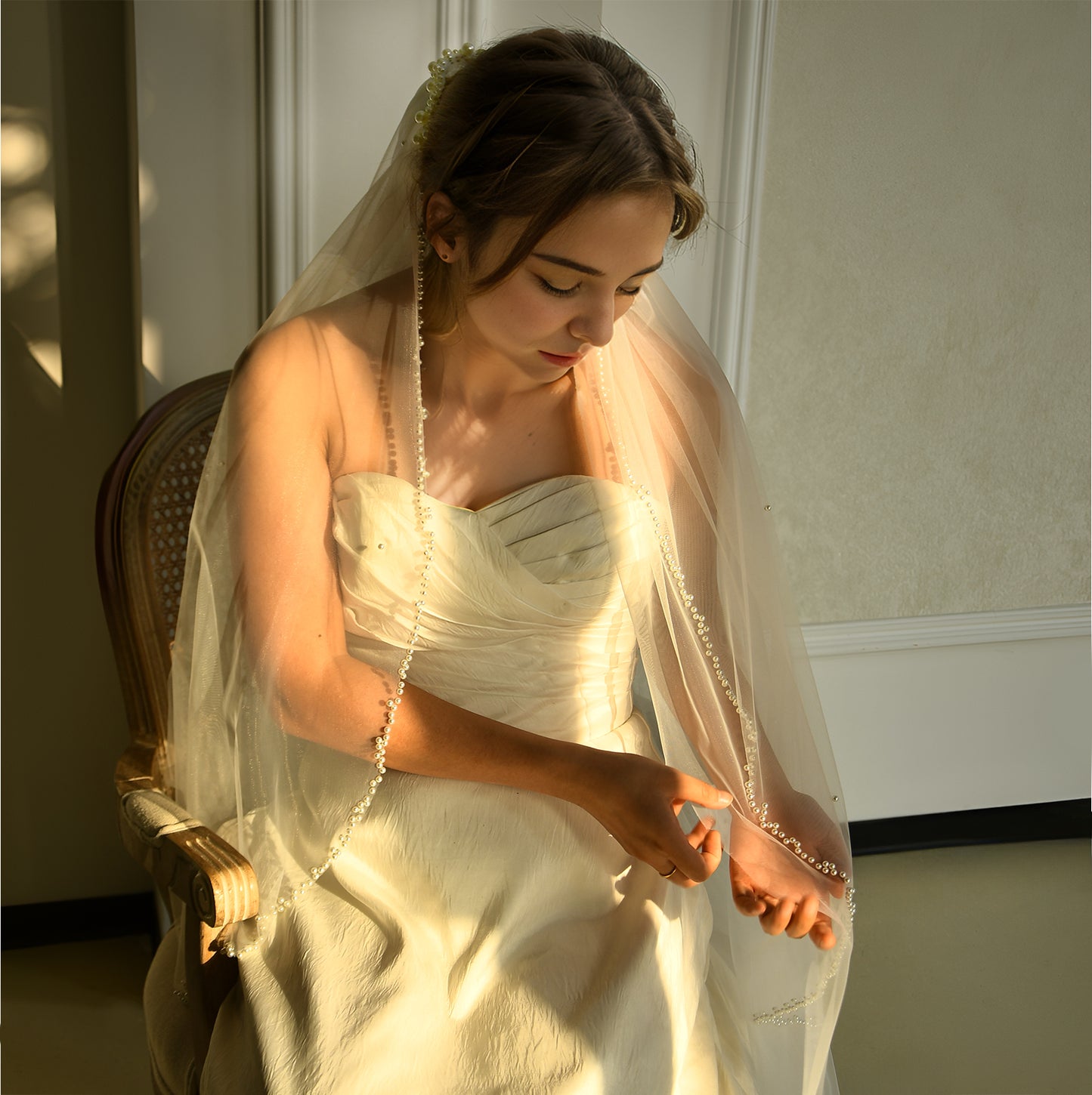 BRIDELLA BM99 New Bridal Veil Double Band Hair Comb Beaded Pearl Long Train Gentle Fashion Wedding Accessory