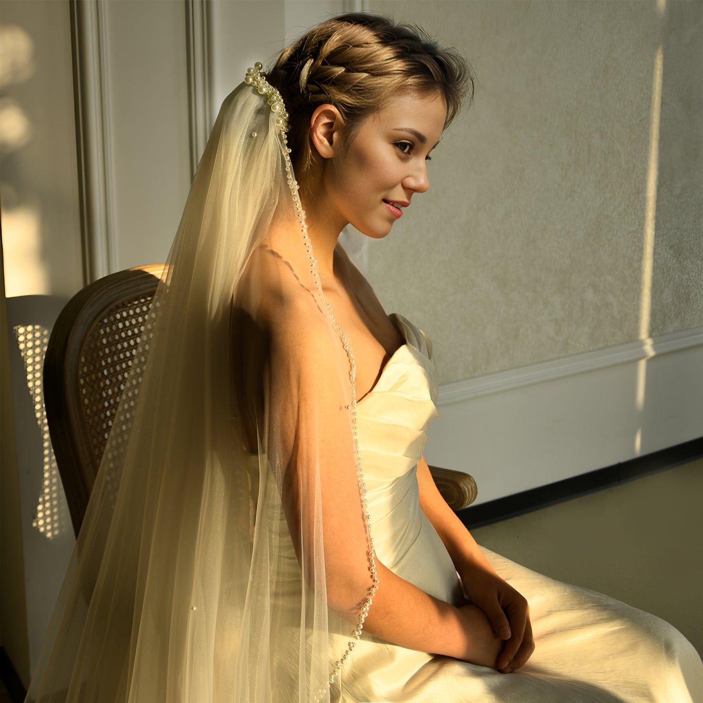 BRIDELLA BM99 New Bridal Veil Double Band Hair Comb Beaded Pearl Long Train Gentle Fashion Wedding Accessory