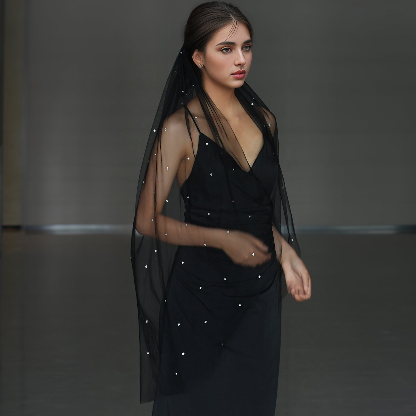 BRIDELLA BM127 Black Rhinestone Bridal Veil Wedding Dress Accessories Short With Hair Comb Holiday Dress