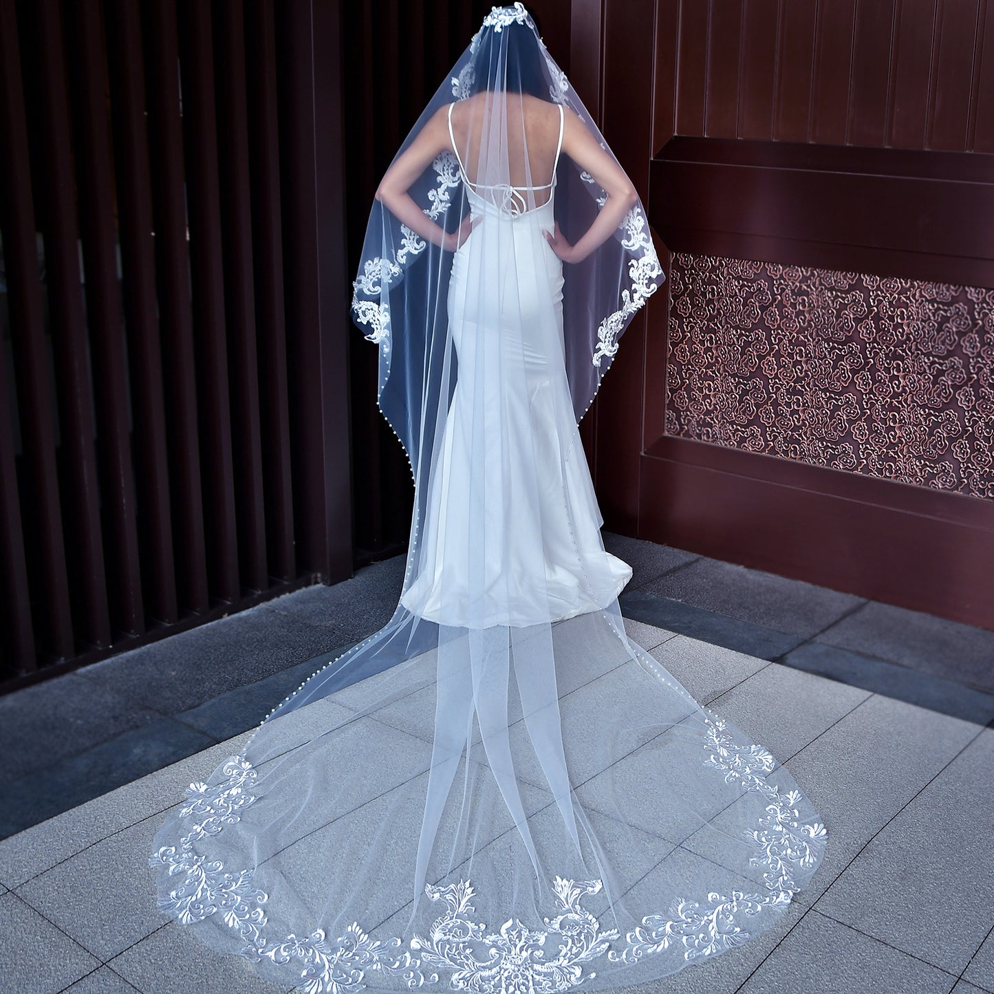 BRIDELLA BM45 Long Tailed Embroidered Edge Bridal Veil Without Hair Comb Bridal Accessories Women's Outdoor Lawn Photography