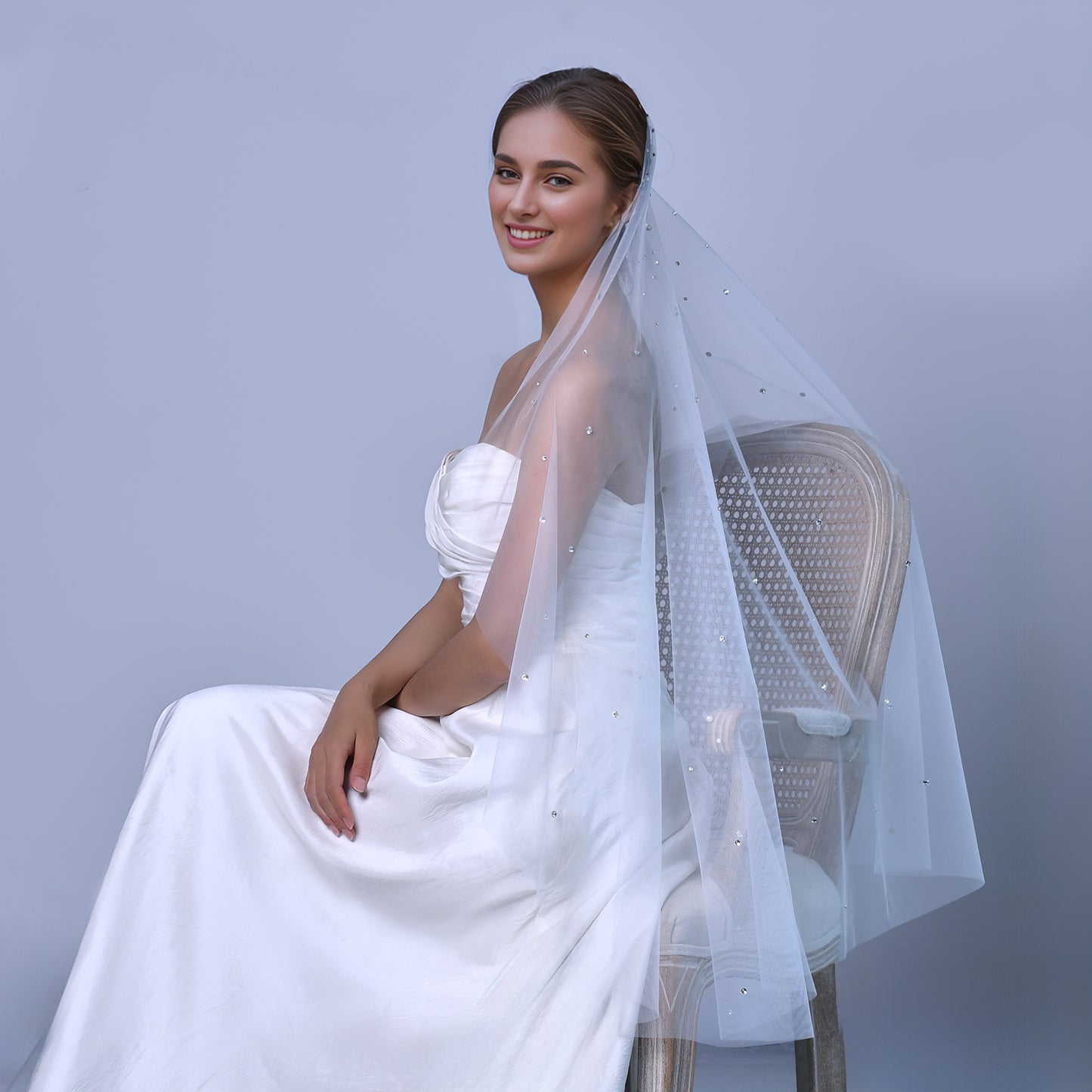 BRIDELLA BM31 Single Finger Long Rhinestones Decorated Bridal Veil White Soft Tulle Outdoor Wedding Accessories Women Dress Voile
