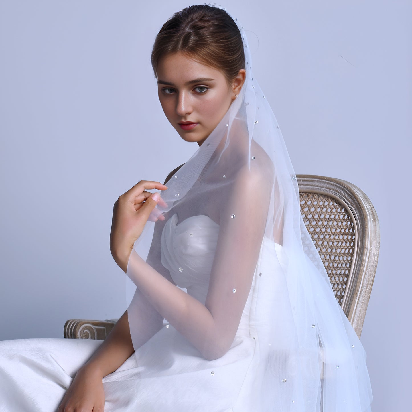 BRIDELLA BM31 Single Finger Long Rhinestones Decorated Bridal Veil White Soft Tulle Outdoor Wedding Accessories Women Dress Voile