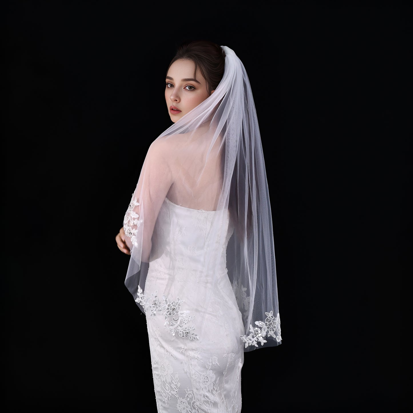 BRIDELLA BV49 Exquisite Bridal Lace Applique Short Veil Made Of Soft Mesh Material Pure Transparent Tulle
